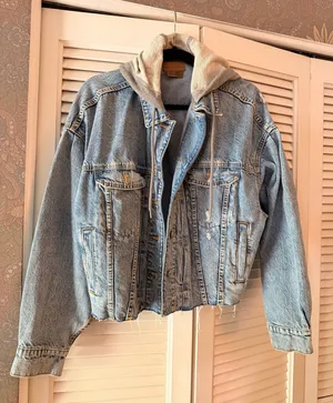 American Eagle Cropped Jean Jacket thumbnail 1