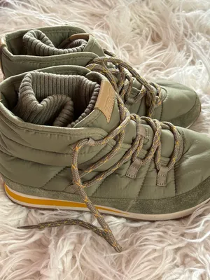 Teva Ember Lace Quilted Ankle Booties Burnt Olive Green Size 6 thumbnail 2