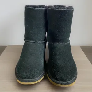 UGG Bailey Bow II 1100492K Black Suede Slip On Winter Boots Big Girls US 6/W7 thumbnail 4