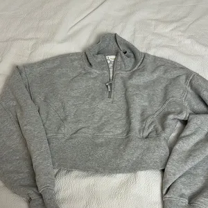 Offline by Aerie Sz MGray cropped Half-Zip Women's Sweatshirt thumbnail 1