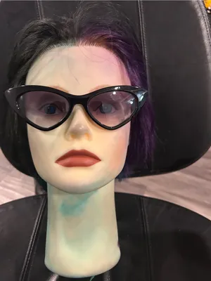 FRYE AND CO. Black Cat-Eye Sunglasses with Smoke Lenses thumbnail 2
