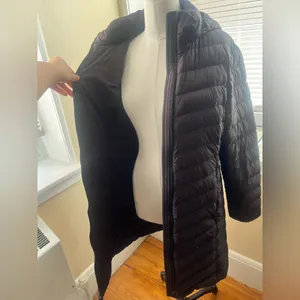 Patagonia Women’s black hooded long down puffer full zip jacket size M thumbnail 9