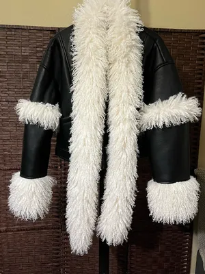 NEW AKIRA “Aspen Glow Up” Faux Fur Coat – Black – Size Large thumbnail 4