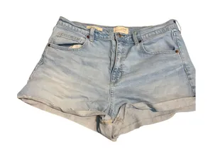 Universal Thread Denim 90s Cutoff Shorts‎ Light Wash High Rise Raw Hem Size 12/R thumbnail 1