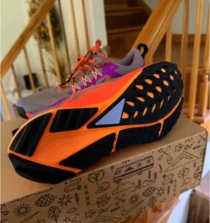 Nike Training Sneakers Women’s 10.5 thumbnail 3