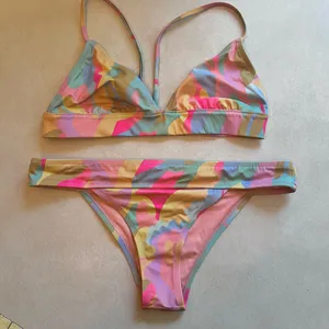 Billabong swim thumbnail 1