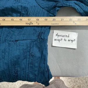 St. John's Bay Teal Eyelet Blouse Size Large Crinkle Empire Waist Embroidered Top Cottage Y2K thumbnail 7