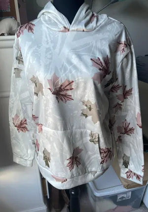 Amazon Camo hoodie size small. thumbnail 1