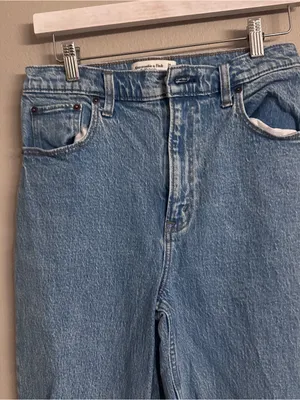 ABERCROMBIE 90s Straight Ultra High Rise Denim thumbnail 4