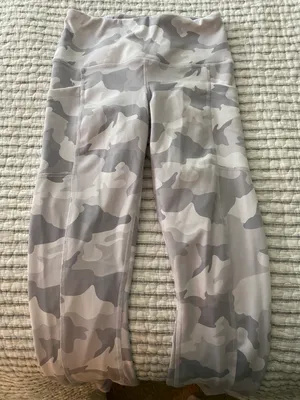 Yogalicious Camo Leggings thumbnail 1