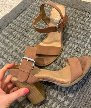 4 inch Muave heels Brown Size 7 thumbnail 1