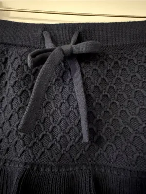 Millie Bobby Brown Navy Knit Tie-Front Ruffle Mini Skirt Soft Perfect Fit XXS thumbnail 5
