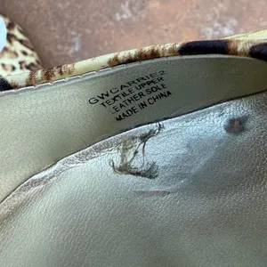 Vintage Y2K GUESS by Marciano leopard print pointed-toe stiletto pumps 8.5 / worn once thumbnail 4