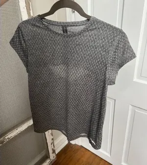 Patagonia woman's shirt size small‎ thumbnail 1