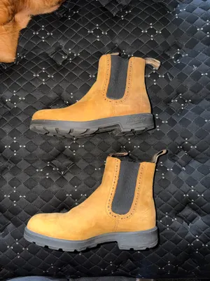 Blundstone Boots thumbnail 2