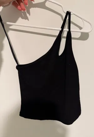 Princess Polly One-Shoulder Top Crop thumbnail 1