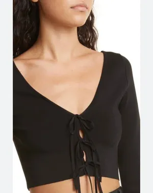 Alice + Olivia Sharee Cropped Pullover Black Size Small NWT Cutout thumbnail 2