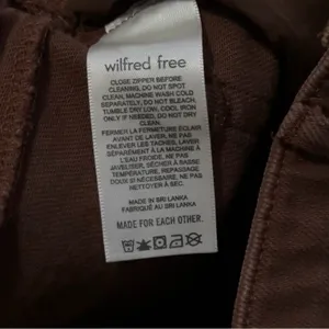 Wilfred Free Aritzia Women’s Size 4 Rust Brown High Rise Baggy Jeans thumbnail 5
