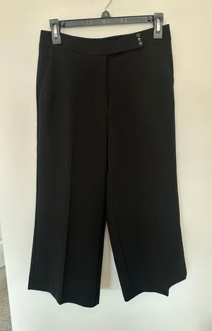 White House Black Market Black Crop Pants Size 2 thumbnail 1