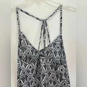 Abercrombie & Fitch Black White Geometric Print Tank Small Strappy Back Detail thumbnail 4