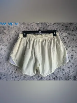 330. Lululemon Hotty Hot Low-Rise Lined Short 2.5"sz 12 thumbnail 2