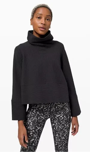 Lululemon Retreat Yourself Pullover in Black thumbnail 1