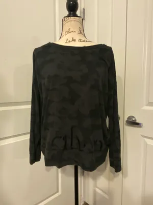 Calvin Klein Black Camo Long-Sleeve Sweatshirt thumbnail 2