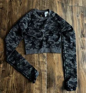Gymshark Camo Seamless Long Sleeve Crop Top thumbnail 1