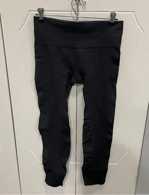 Lululemon Black 7/8 Leggings thumbnail 1