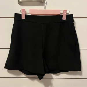 Aritzia Babaton Black Trouser Shorts thumbnail 2