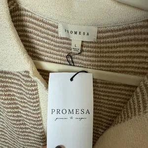 Prómesa NWT Days of Joy Striped Short-Sleeve Polo Sweater size L in Cream & Sand thumbnail 12