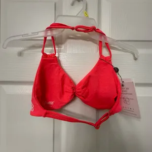 Bombshell Sportswear Butterfly sports bra! NWT! thumbnail 4