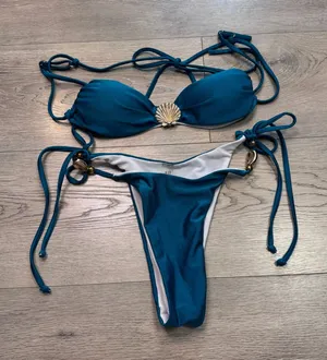 Teal Blue Shell Charm Bikini Set Gold Hardware Side‎ Tie Swimsuit Womens Small thumbnail 1