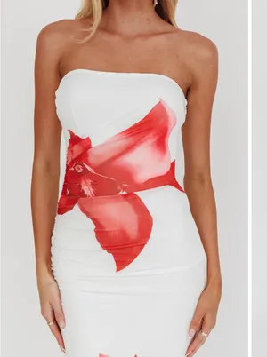 Selfie Leslie White Floral Dress thumbnail 3