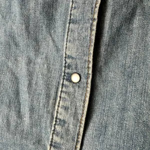 Universal Threads Western Denim Pearl Button Jean Shirt Size XS thumbnail 3