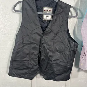 Vintage Wilda Black Genuine Leather Vest Motorcycle Riding Vest Size M EUC thumbnail 2