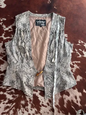 Vintage Powder River Outfitters Women's Beige Snake-Print Fringe Vest thumbnail 4