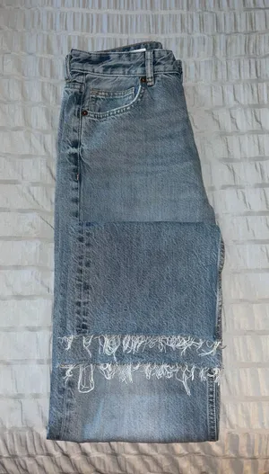 Wide Leg High Rise Jeans thumbnail 2