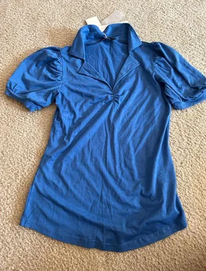 Woman shirt Short Sleeves Collar Medium Puffy Arms Cute thumbnail 1