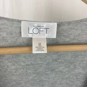 Ann Taylor Gray Deep V Neck Long Sleeve Sweater M thumbnail 4