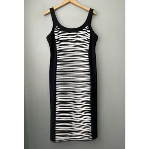 R&M Richards Sheath Dress Size 12 Black White Ponte Sleeveless Corpcore Classic thumbnail 3