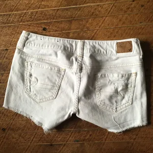 American Eagle cut off white shortie shorts thumbnail 2