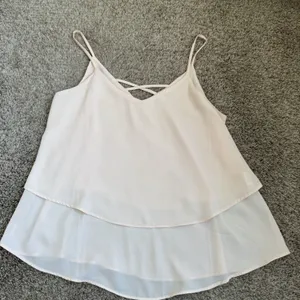 Source Unknown Light Pink Spaghetti Strap V-Neck Ruffle Tiered Dressy Tank Top Summer Sz Small thumbnail 4