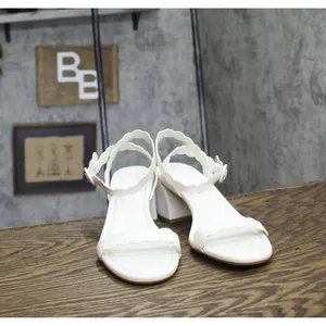 NWT On 34th Womens Pathina Scalloped Sandals Block Heel White Smooth 8.5M thumbnail 8