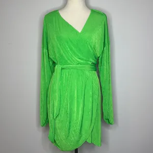 ASOS - Green Wrap Slinky Blouson Sleeve Dress thumbnail 3