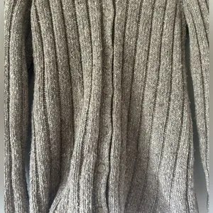 J. Crew Thick Wool Blend Cardigan Sweater Size Medium Fall Cozy Chic thumbnail 5