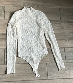 Abercrombie & Fitch Cream Lace Detail thumbnail 1