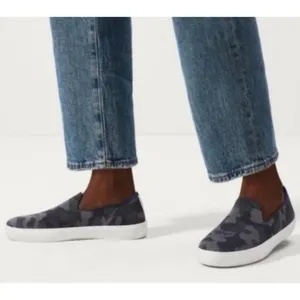 Rothy’s the Original‎ Slip On Sneaker Women’s 9 in Black Grey Camo Print thumbnail 4