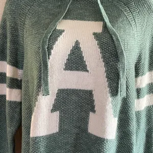 NWT Long Sleeve Drawstring Hooded Sweater Green White Large thumbnail 3