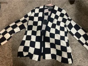 Women’s checkered cardigan thumbnail 1